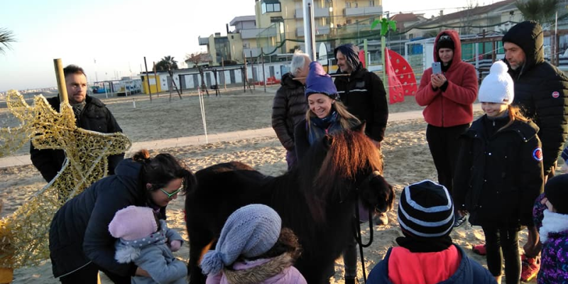 Presepe in spiaggia a Torre Pedrera