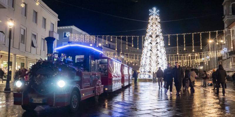 Trenino turistico di Natale - C'entro facile