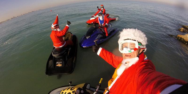 Babbo Natale sulle moto d'acqua con Marina di Rimini Jet Riders 