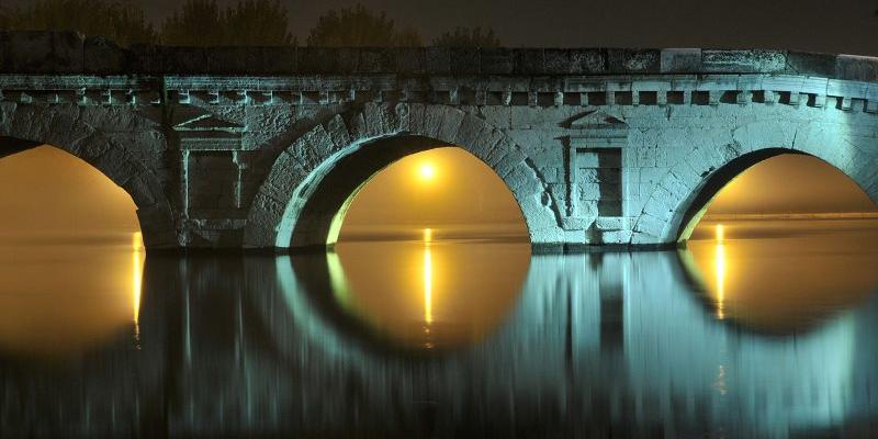 Ponte di Tiberio di notte, una delle foto vincitrici