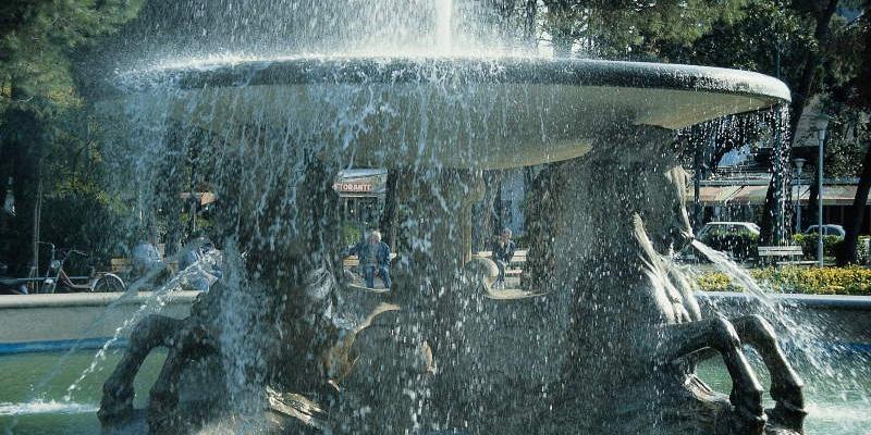 Fontana dei 4 cavalli - Piazzale Fellini