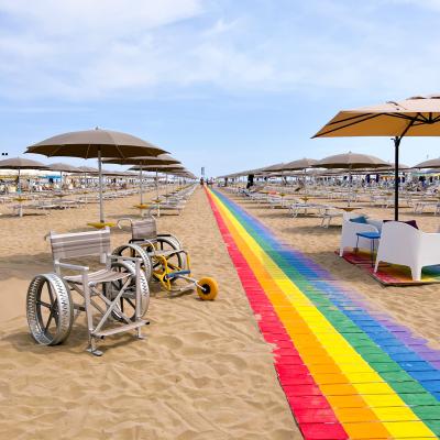 spiaggia bagno 27 - pedana Arcobaleno e carrozzine per disabili