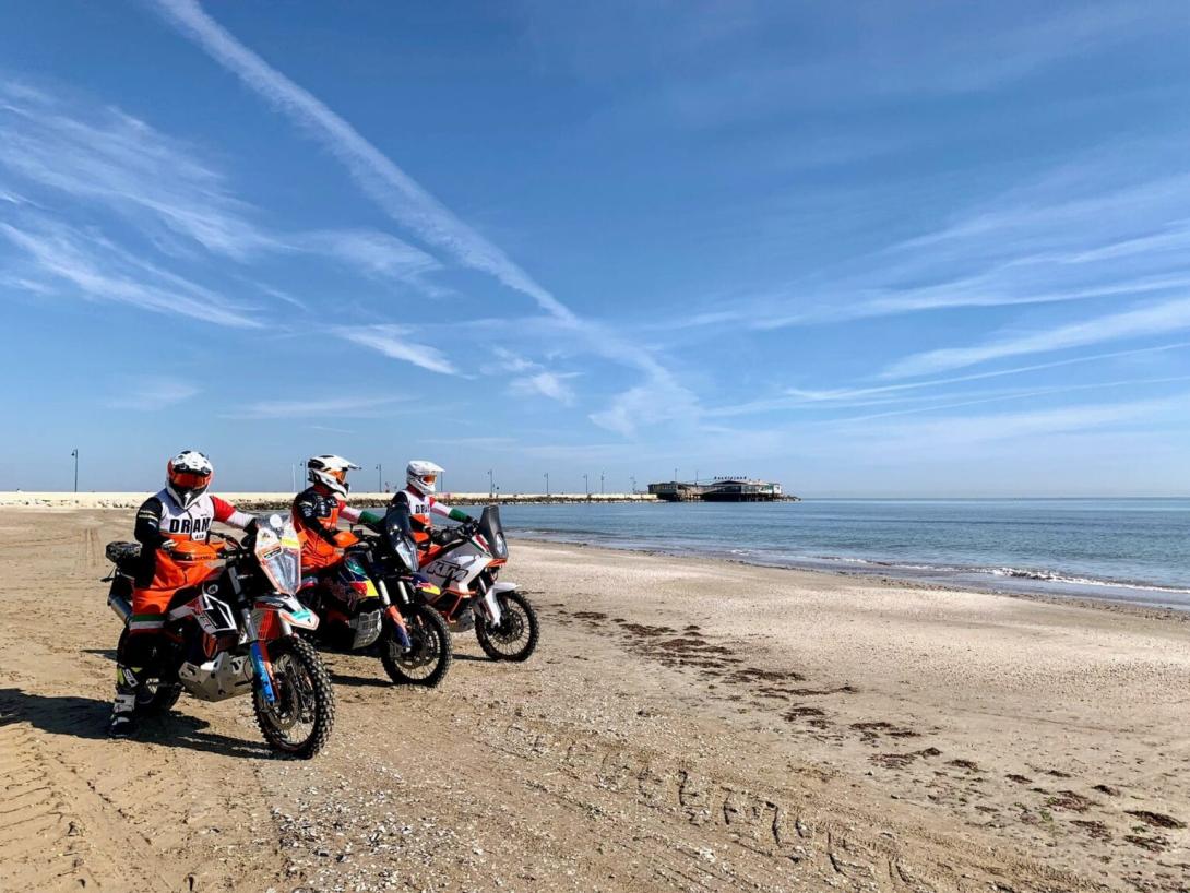 Malle Mutor sulla spiaggia di Rimini