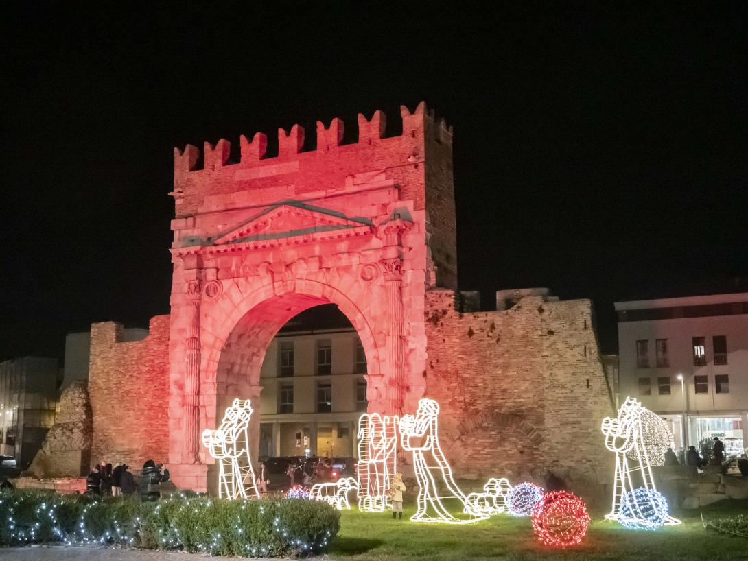 Luci di Natale 2024 - Arco d'Augusto - ph Gallini