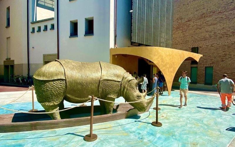 FM - Palazzo del Fulgor e Rinocerontessa