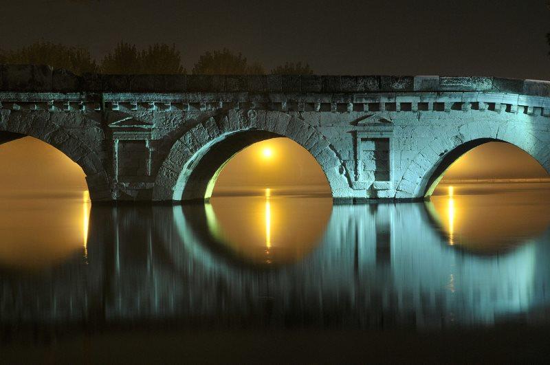 Ponte di Tiberio di notte, una delle foto vincitrici