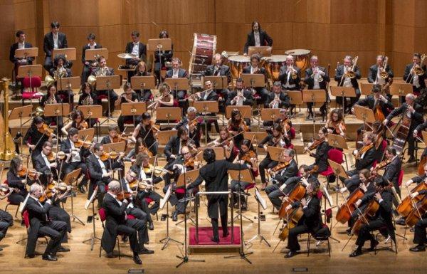 Orchestra Filarmonica del Teatro Comunale di Bologna diretta da Christopher Franklin 