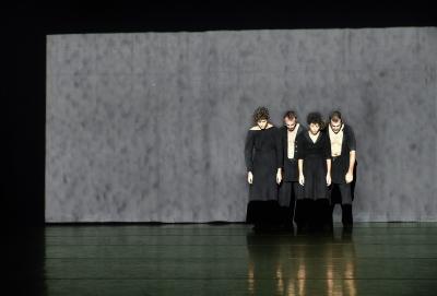 Performance di danza 'In girum imus nocte et consumumur igni' (foto Alessandro Colazzo)