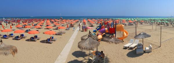 Foto panoramica della spiaggia - Bagno 11 Onda Marina Beach - Rivabella