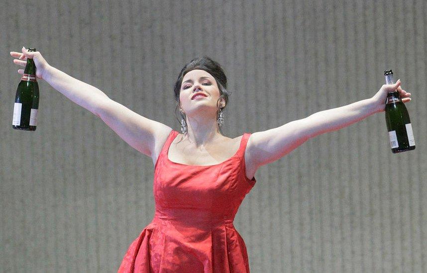 Sonya Yoncheva in La Traviata di Verdi al MET di New York
