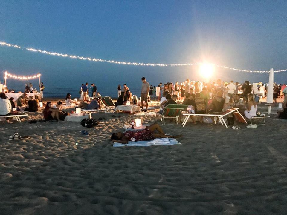 festa-in-spiaggia-al-bagno-64-65-rimini-turismo