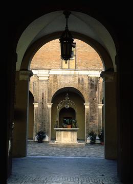 Ingresso di Palazzo Gambalunga