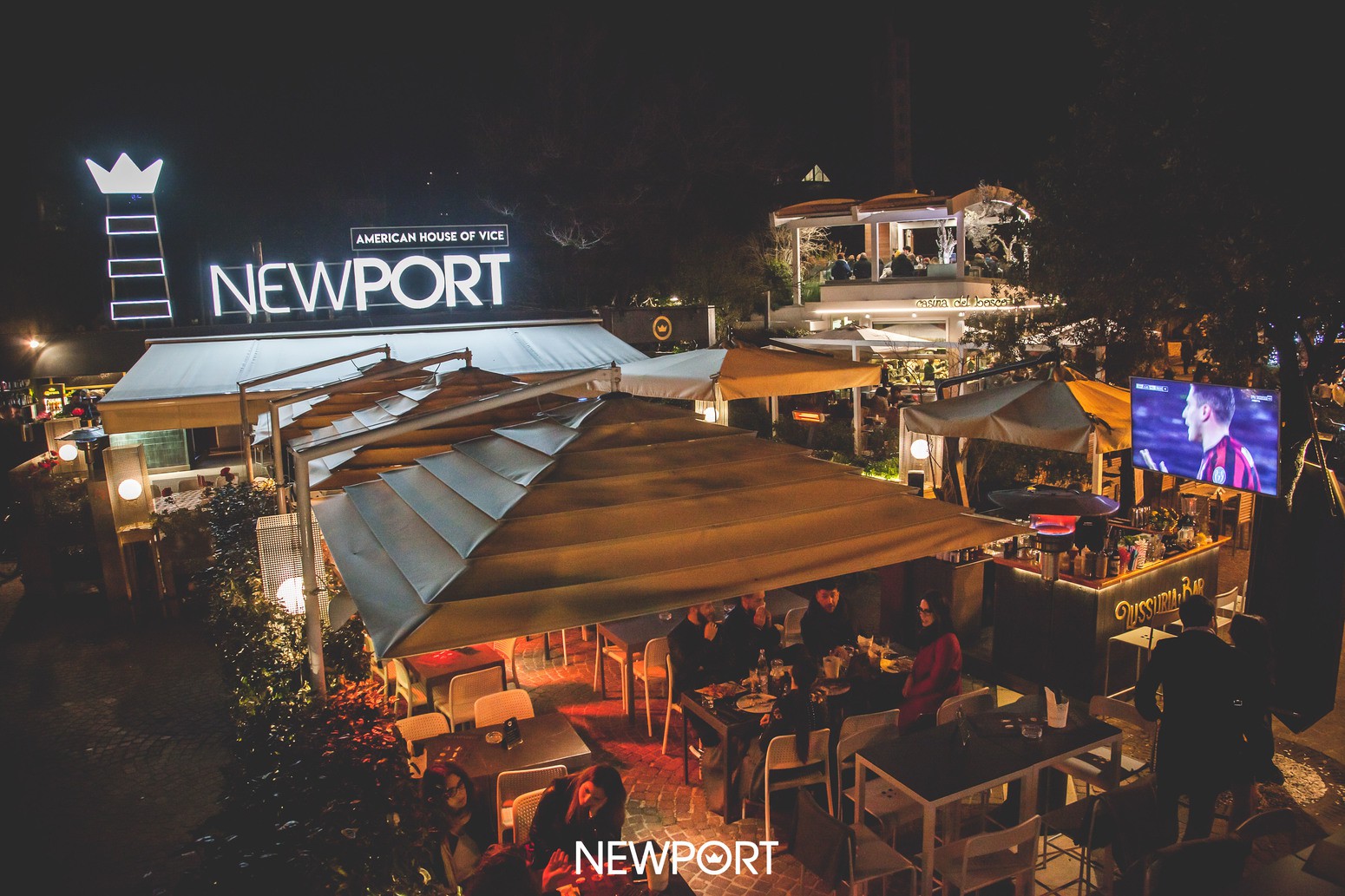 Newport Show restaurant & Disco